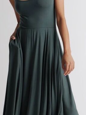 NWT Quince Loden Green Sleeveless Scoopneck Midi Dress